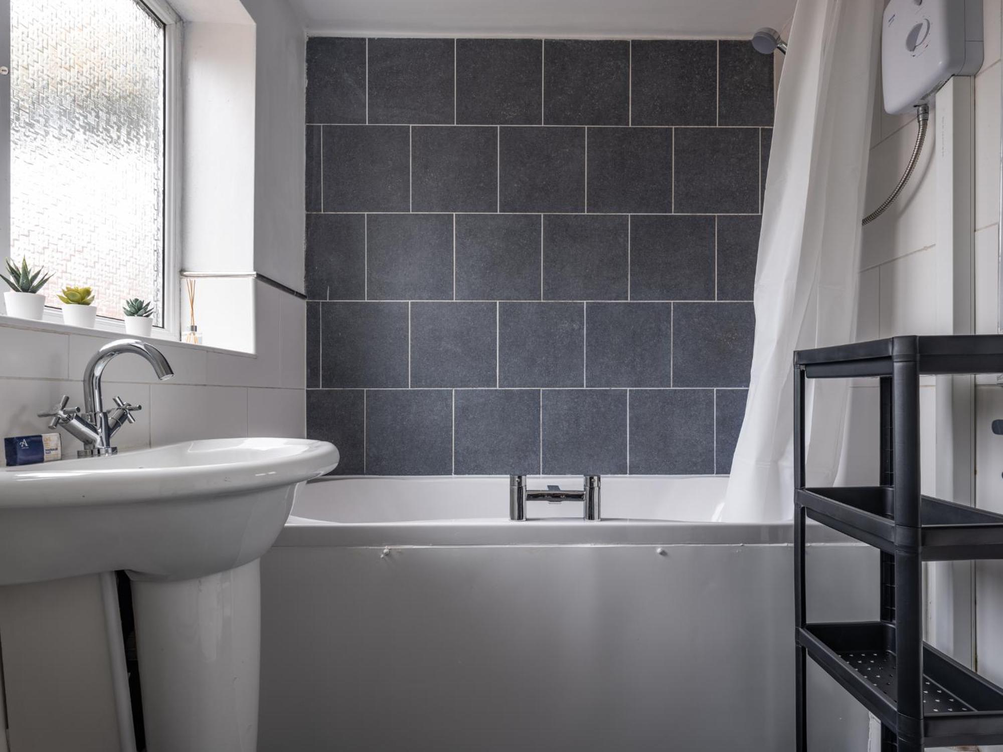 Helix House-2bed Free Parking & Wifi Nr Hospital & Stadium Of Light Sunderland (Tyne and Wear)
