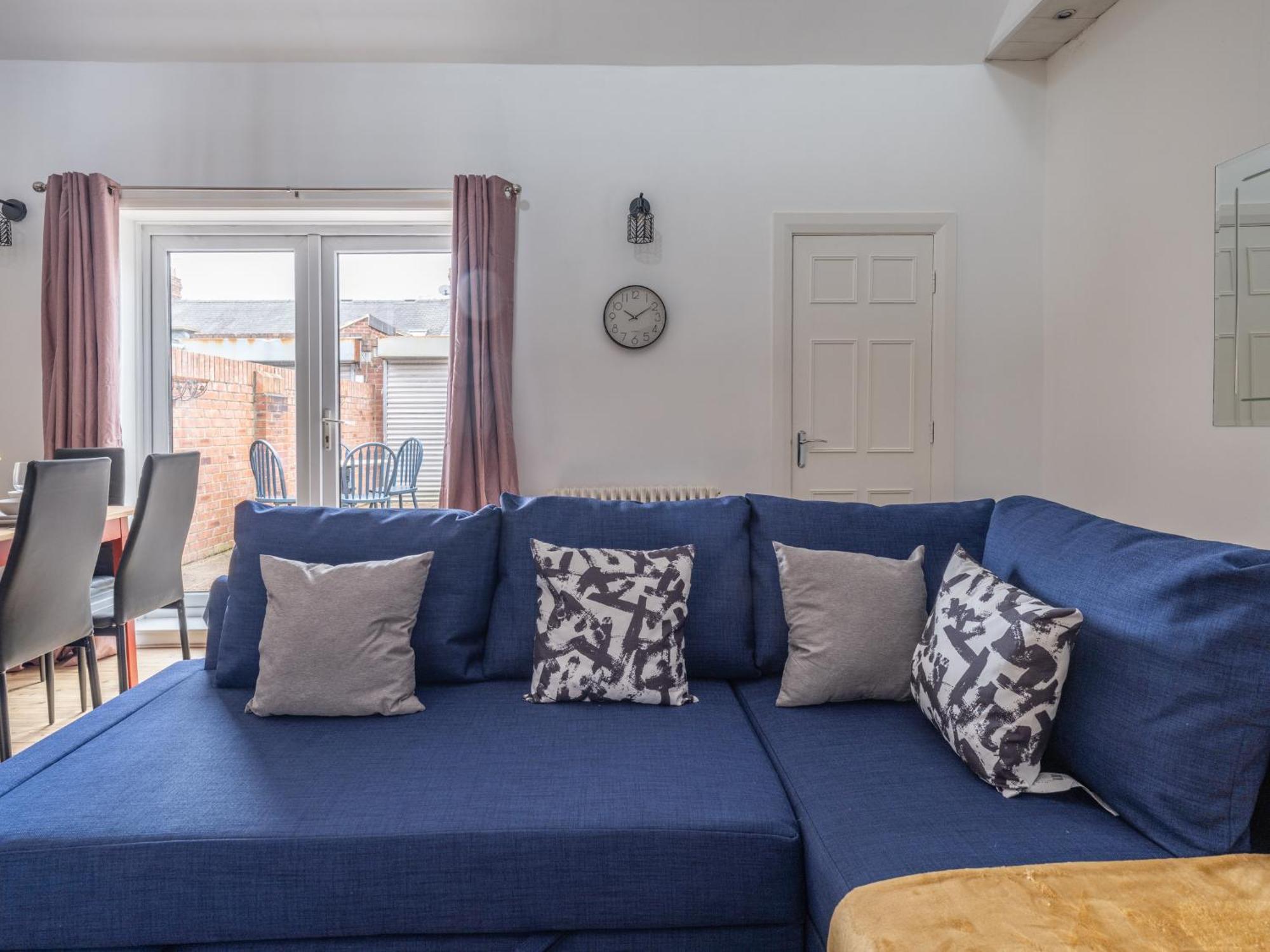 Helix House-2bed Free Parking & Wifi Nr Hospital & Stadium Of Light