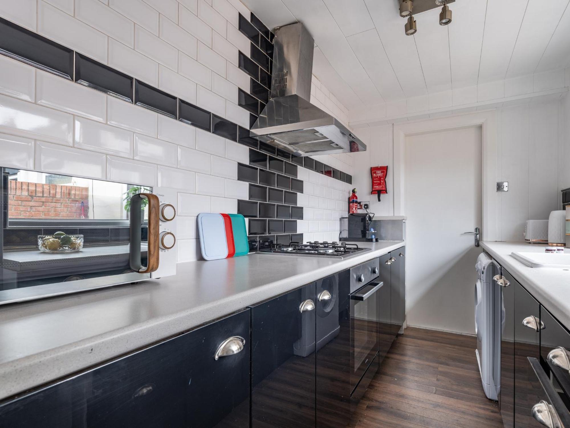 Helix House-2bed Free Parking & Wifi Nr Hospital & Stadium Of Light Apartment *