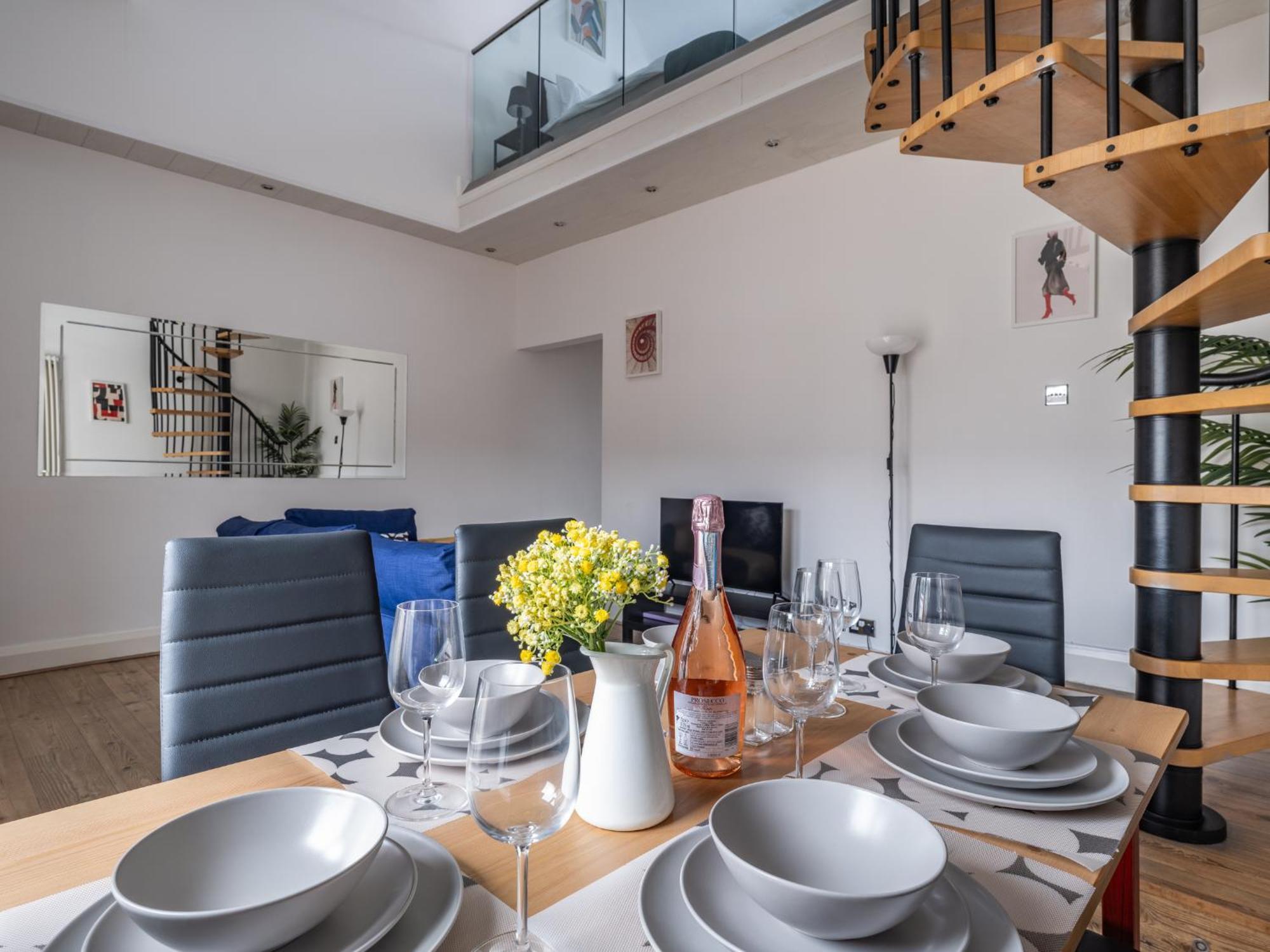 Helix House-2bed Free Parking & Wifi Nr Hospital & Stadium Of Light Apartment